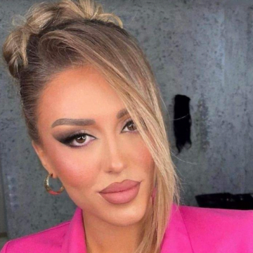 AIDA1 Do t’i mahnis të gjithë dasmorët, Aida niset për dasmë me fustanin më të veҫantë