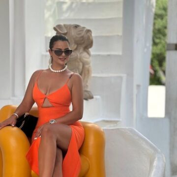 Andrra e Sinanit po i shijon pushimet në Turqi, por siç duket ka vendosur t’i shtojë disa kilogramë