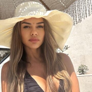 Ariana ka vendosur ta çmend Ermalin me postimin e fundit, reklamon gjoksin e saj