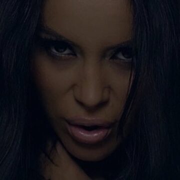 Fjolla Morina lë pas gjendjen e saj, i rikthehet muzikës