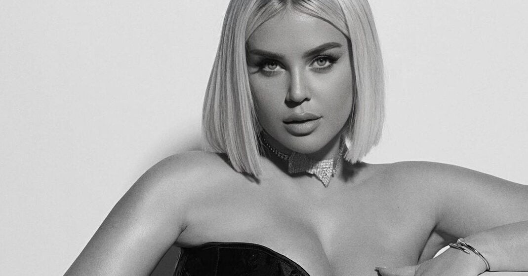 Kejvina i ngrit temperaturat në 100 gradë, del në publik pa sytjena