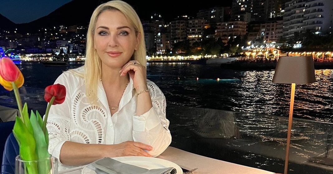 Remzia është një vjehërr shumë me fat, shikoni çfarë bëri reja për ditëlindjen e saj të 52-të