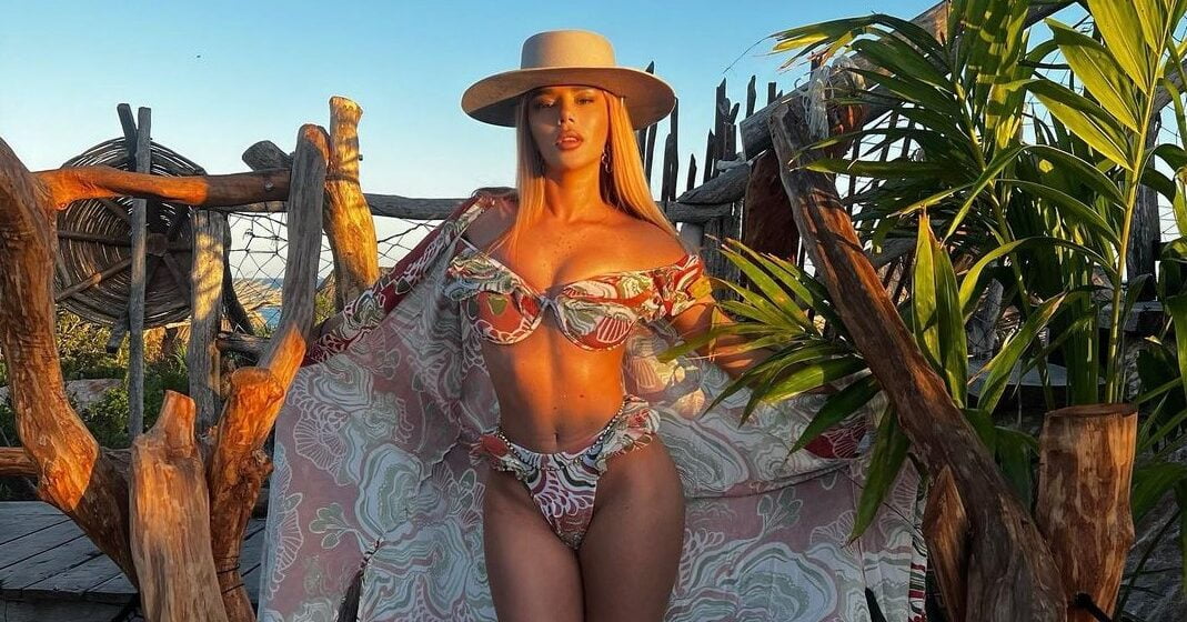 Tayna - Instagram (7) Si asnjëherë më parë, Tayna ekspozon pa pikë turpi të pasmet gjigante