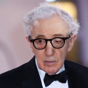 Woody Allen Protesta në premierën e filmit të Woody Allenit