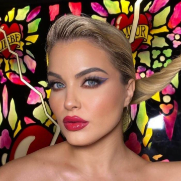 Afrona publikon fotografi nga dasma, me pamjen e saj ia mori vëmendjen edhe nuses