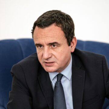albin kurti Kurti para takimit me Vuçiqin: Shpresoj që të kthehemi në binarët e zbatimit të marrëveshjes