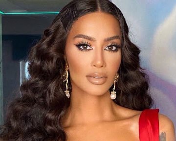 Dafina Zeqiri publikon fotografitë me HOT, ekspzon këtë pjesë të trupit!