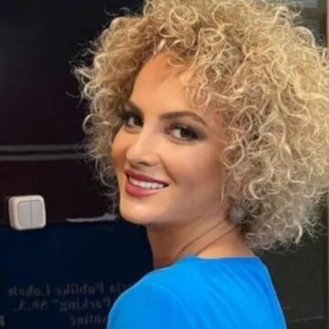 donika1 Donika s’po ua lëshon rrugën adoleshenteve, kaq e re po duket e veshur me ‘miniq’