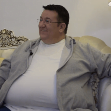 Humbi shumë kilogramë, Edi Furrën nuk do ta njihni me pamjen e re