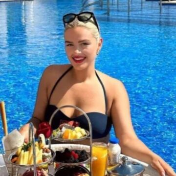 learta Leartës po i buzëqesh fytyra, kjo është arsyeja pse ajo sot është më e bukur se kurrë më parë