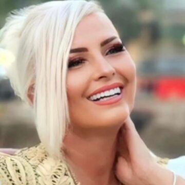 mihrije Nëna e Mihrije Brahës si çikë e re, shfaqet pa asnjë rrudhë në fytyrë