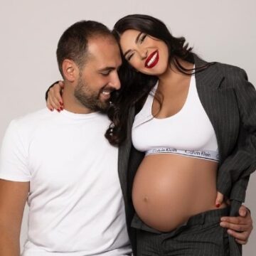 Shtatzënia e ka bërë akoma më të bukur, kaq hije po i ka ‘Pajtesës’ barku i rrumbullakosur