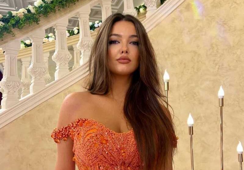 Rita ia çon amanetin në vend vjehrrës që i vdiç kohë më parë, ajo vishet me dimija dhe tasfes në kokë