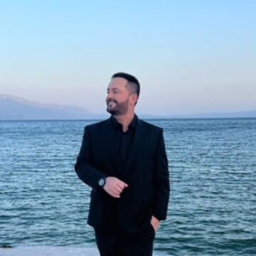 Transformimi i madh i Sinan Hoxhës, kaq shumë ka ndryshuar sa nuk do ta njihni