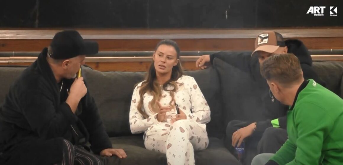 Santiana thotë se e kap ankthi kur fle ditën