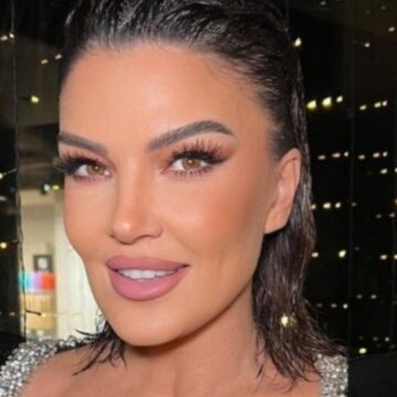 Kaq e bukur qenka motra e Afërdita Paqaradës, qenkan si të ishin binjake, s’do të mund t’i dalloni