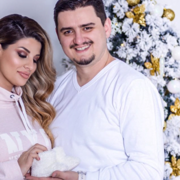 Nusja e Albanit mundohet të duket ‘in’, por ia ka huq keq me stilin kësaj radhe