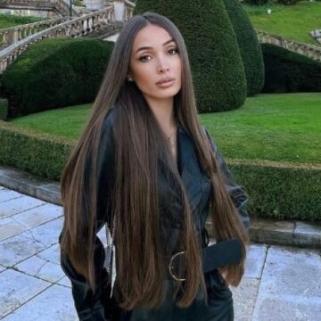 Reja e Shkurte Fejzës i lë në hije nuset e estradës, me fustan të ngushtë e të gjatë po duket si modele