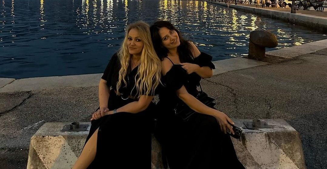 safete Vajza e madhe e Safetës qenka bërë gati për martesë, sa bukur po duket pranë nënës