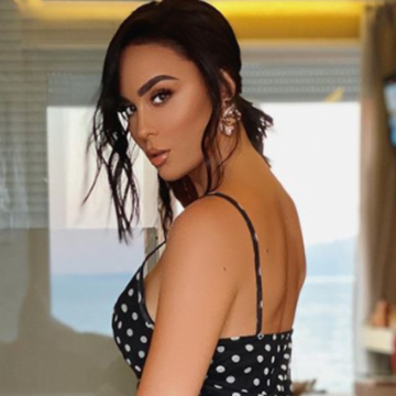 xhensila S’është Ledri, Xhensila Myrtezaj jep lajmin e madh krah burrit më të bukur shqiptar – dalin pamjet që s’janë parë më herët