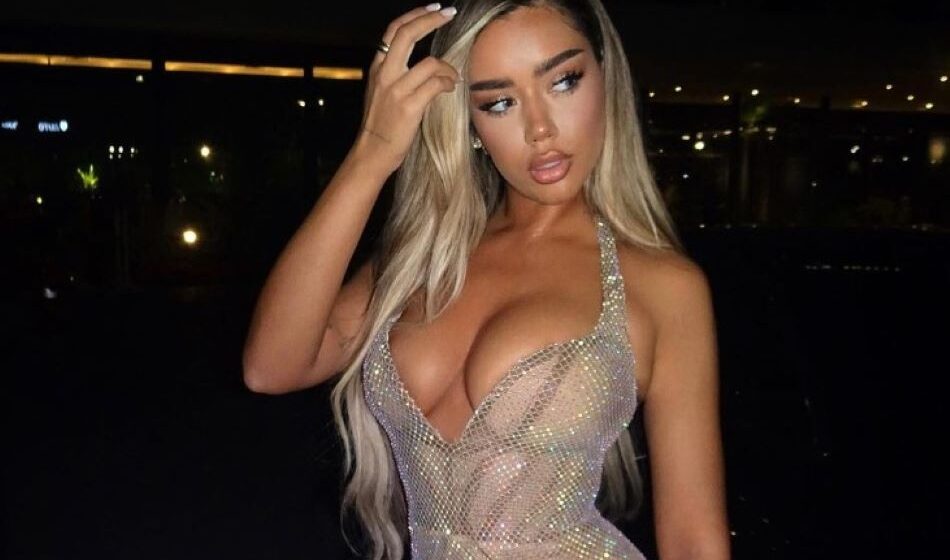 Festa Qoqaj - Instagram (1) “Festa” pozon para pasqyrës, tregon format e saj “bombastike” (FOTO+VIDEO)