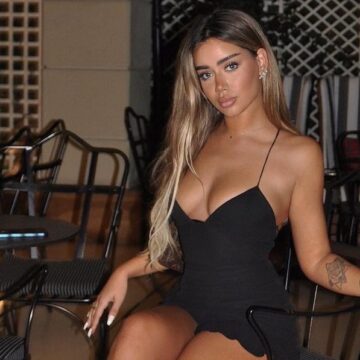 Eddhe këtë bëri Festa Qoqaj midis rruge, nuk i erdhi marre hiç për vepimin qe askush s’do ta bënte