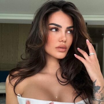 Morena Taraku - Instagram (4) Morena ka vendosur t’iu lë pa gjumë me provokimet e fundit, shfaqet më ‘hot’ se asnjëherë më parë