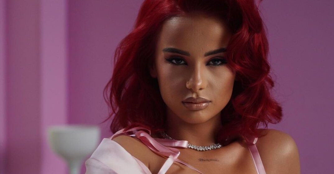 Rina Balaj - Instagram (23) Rina Balaj u ‘shukat’ për një kohë, por sapo u shfaq me një ndryshim të madh në pamje