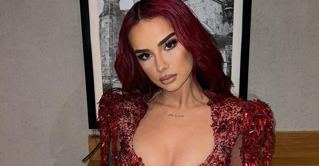 Rina Balaj - Instagram (33) Me lot në sy dhe e shtrirë në shtrat të spitalit, Rina shfaqet në gjendje të rënduar shëndetësore