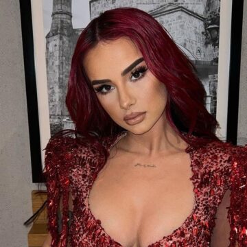 Me lot në sy dhe e shtrirë në shtrat të spitalit, Rina shfaqet në gjendje të rënduar shëndetësore