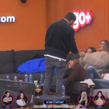 Lumbardhi frikëson Santianën me një insek