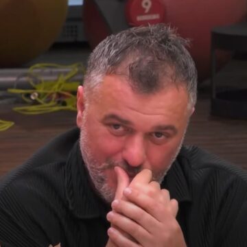 Duket si të ishte çika e tij, s’do ta besoni sa të re e paska Buci të dashurën