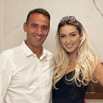 Nusja e Dautit bëhet ‘hor’, i del komplet gjoksi në publik dhe ky është reagimi i saj