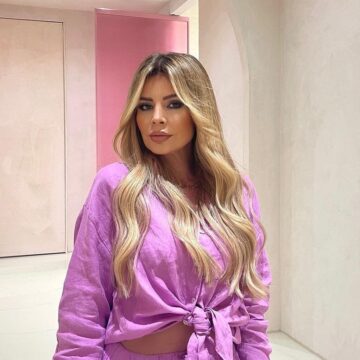 Mimoza Mustafa vendos të ndryshojë stilin e flokëve për fundvit, ja si po duket