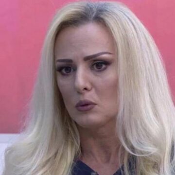 Violeta Pas telasheve të mëdha, Violeta vendos të takohet me kunatën e saj, publikon pamje nga takimi