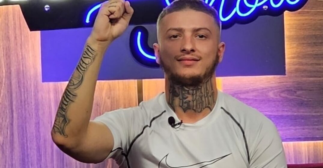 Fero i është përkushtuar shumë fesë, del me reagim të ashpër për ata që nuk e agjërojnë Ramazanin