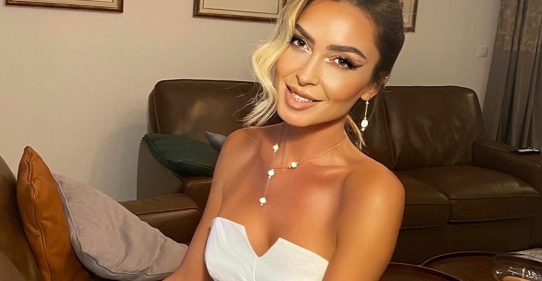 Mezi po i rrijnë pantollonat veshur, s’do ta besoni sa shumë është dobësuar Lola