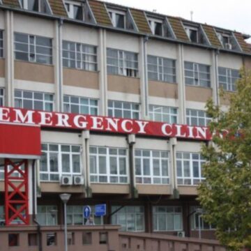 Motrën ia vrau ish-burri, kjo është gjendja e 15-vjeçarit të plagosur në Ferizaj