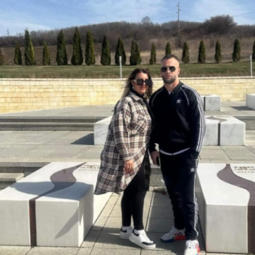 A e keni ditur se gruaja e tashmë të ndjerit Faton Hajrizit është kjo këngëtare e njohur kosovare