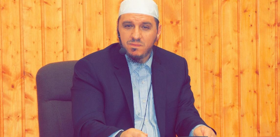 hoxha Hoxhë Enis Ramës i vdes nëna: Syri loton, zemra mërzitet, por s’themi asgjë tjetër veç asaj çka është Allahu i kënaqur