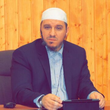 Hoxhë Enis Ramës i vdes nëna: Syri loton, zemra mërzitet, por s’themi asgjë tjetër veç asaj çka është Allahu i kënaqur