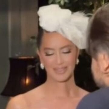 Dafi Përparim Rama i “harron” librat e kolonat, bën këtë veprim në dasmën e Dafina Zeqirit