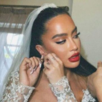 Dafina Zeqiri Dafina Zeqiri lajmërohet pas dasmës madhështore, ky veprim i saj si NUSE nuk pritej