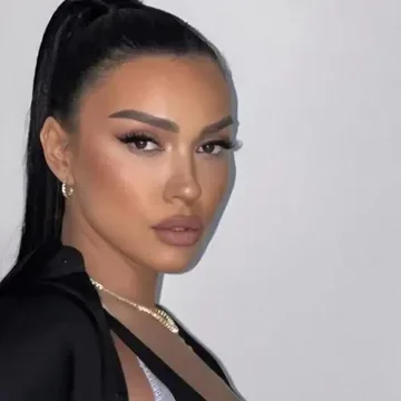 enxhi Einxhel Shkira bën rrëfimin tronditës, tregon si u abuzua seksualisht kur ishte fëmijë