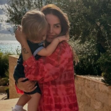 fifii Fifi lajmërohet nga spitali, tregon gjendjen e djalit të saj