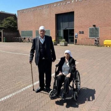 E dhimbshme: Kjo ishte hera e fundit kur Thaçi u vizitua në Hagë nga babai (FOTO)