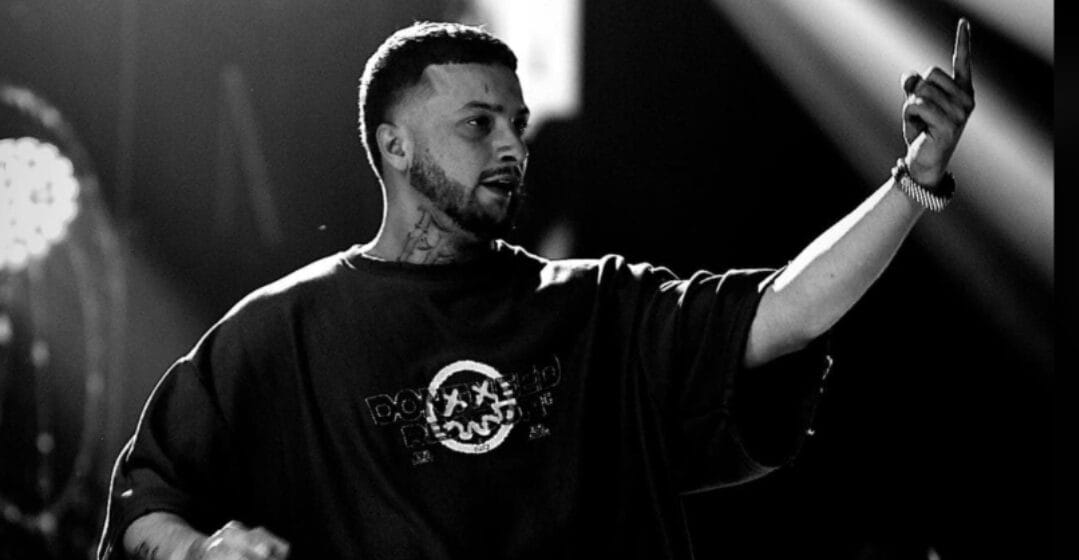 Harroi fenë- Fero mbanë koncerte në diskoteka që shesin alkool të ndaluar në Islam