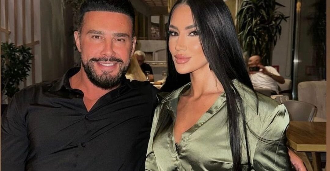 Roberti E dashura e re e Robert Berishës qenka një xheloze e “sëmurë”, s’do ta besoni se edhe në cilin vend i ka shkuar pas