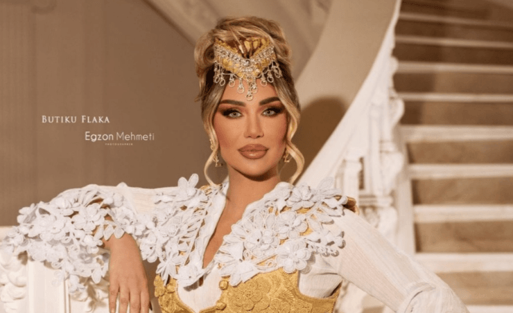 adelina Adelina Tahiri bëhet sërish nuse për ditëlindjen e saj, e ka “sosë” me e tranu burrin e saj 15 vjet më të vjetër