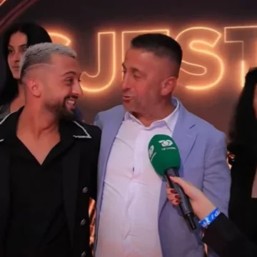 gjestiiii Gjesti rikthehet në fshat, babai i tij habit me deklaratën për të